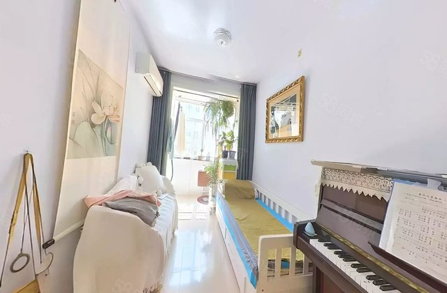 万佳江南花园1室2厅70㎡29.8万二手房图片