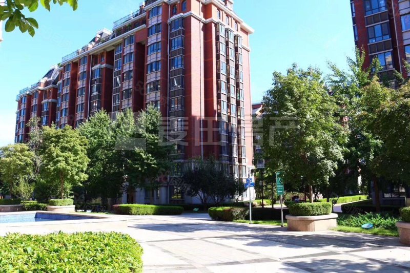 玫瑰御園4室2廳2衛(wèi)178.16㎡南北1650萬