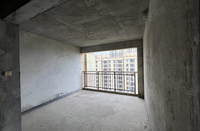 天一阳光城4室2厅139.7㎡79.8万二手房图片