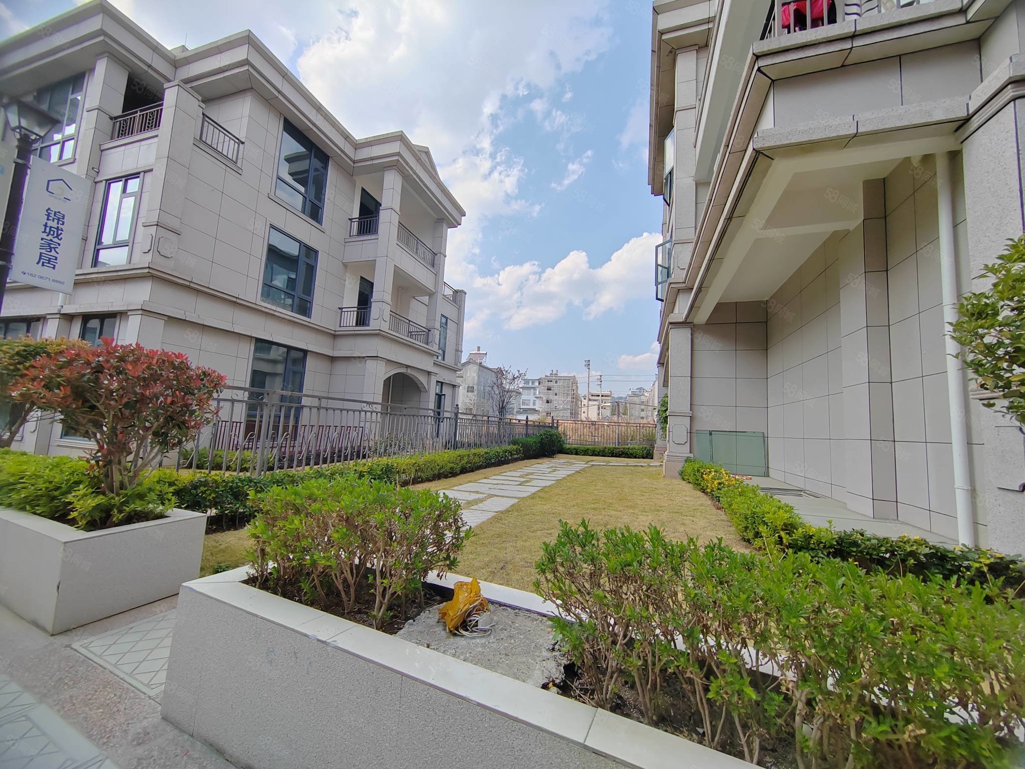 腾冲塞纳庄园精装小三室南北通透采光采阳好