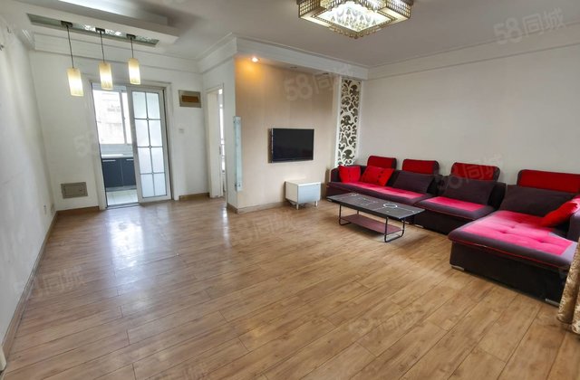 阿卡一期送车位三室 大客厅全天无遮挡 急售   位置