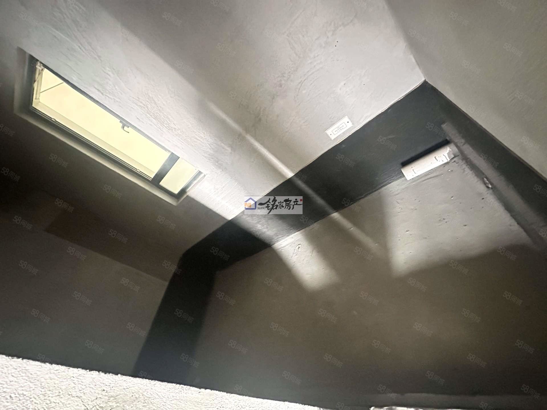 桃李江山3室2厅2卫118㎡南北78万