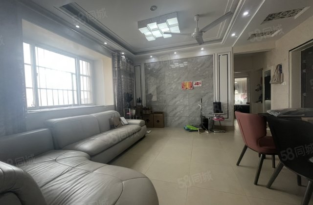 站前街！望湖花园新出精装3室2厅1卫！东边户观湖景！文轩实验