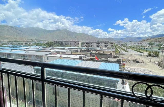 贡吉林小区2室1厅98.34㎡55万二手房图片