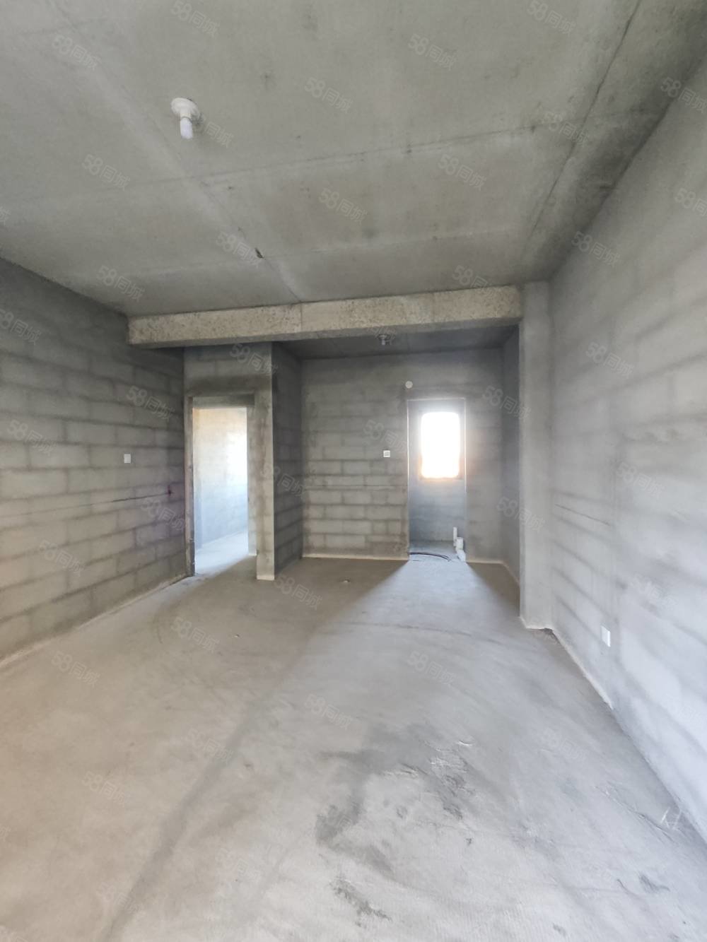 华韵锦园3室2厅2卫152㎡南北89万