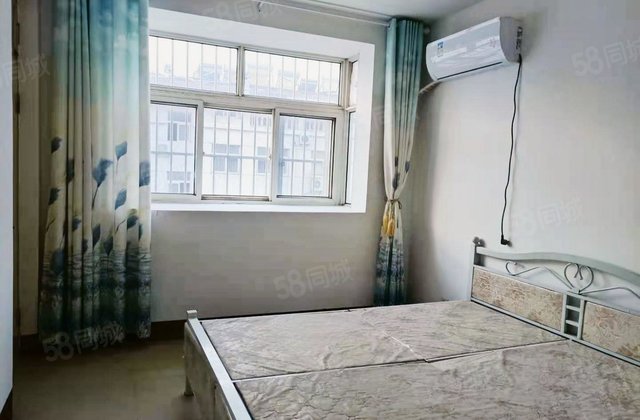 香岸雅居可隔三室次顶层送地上车库一个可做门店价格可议房东直卖