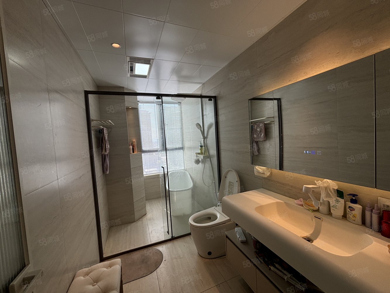 德和领秀广场4室2厅2卫140㎡南北173万