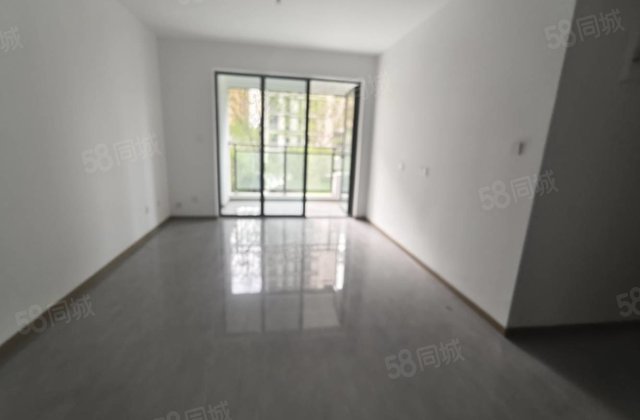 新房新房，带车位储藏室85 ，三室两厅两卫