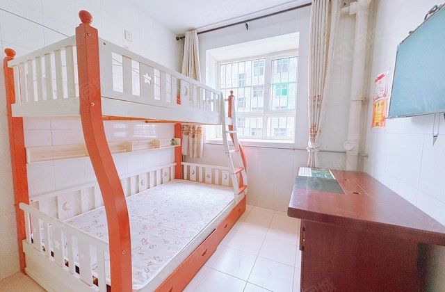 商品住宅湖边早市200 润佳公寓电梯洋房隔三室