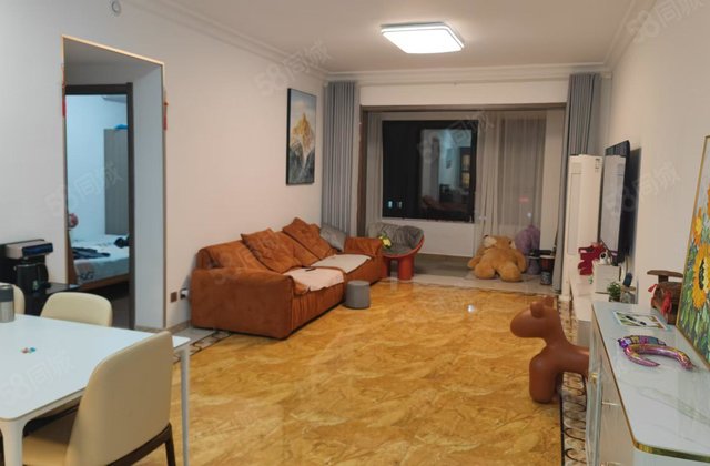 光岳路碧桂园国岳府 带车位 送家具家电 实验   三室两厅