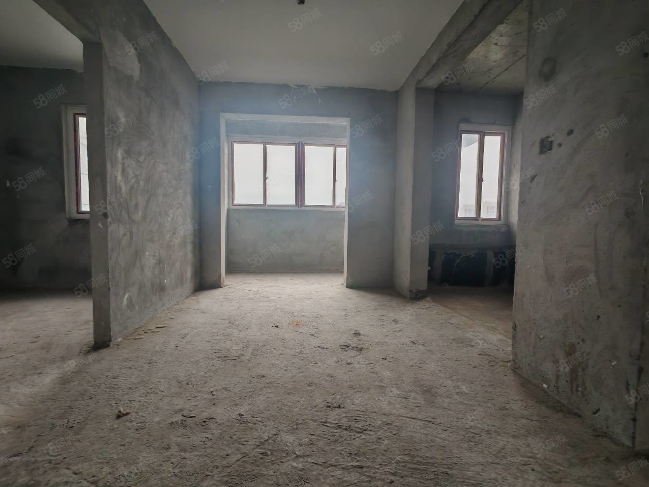 常隆花园3室2厅2卫122㎡南北56.8万