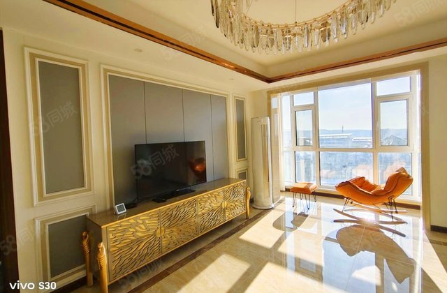 万科班芙花园6室3厅283.26㎡306万二手房图片