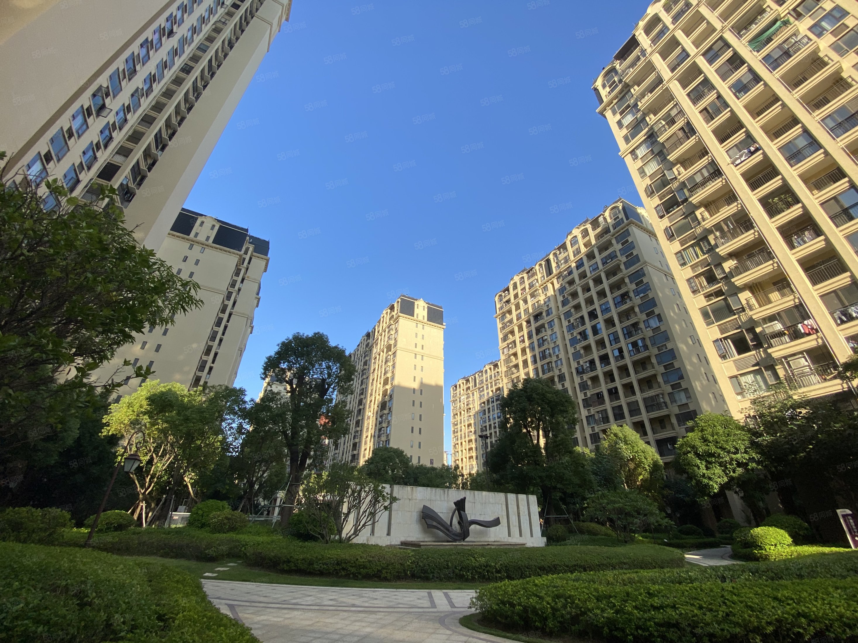 龙光御海禧园4室2厅2卫140㎡南北172.5万