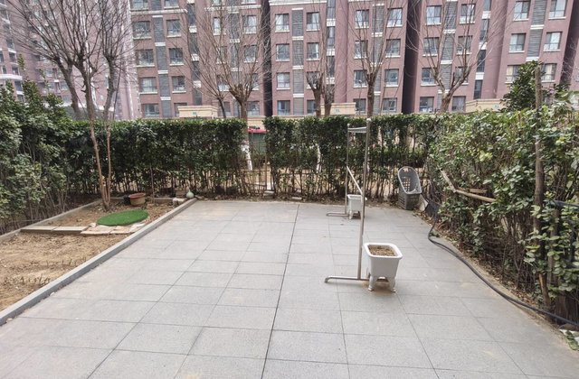 水岸花语 精装三室 一楼带院 送车位储 南北通透 随时看房！