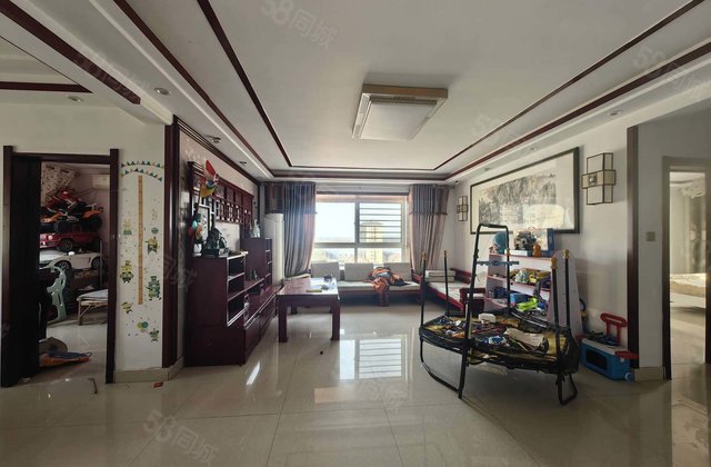 翡翠城，精装修4室，带充电车位，地下室。免大税