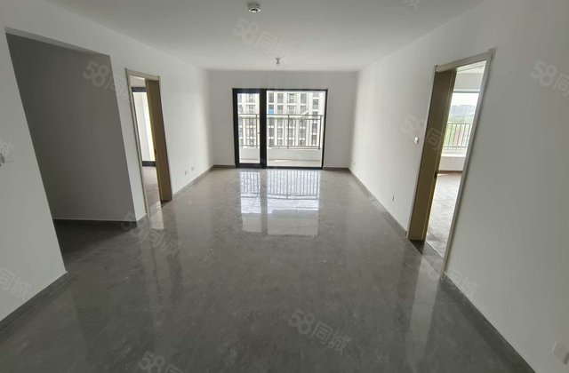 刚交房新  ，紧邻聊大，二中，翡丽湾徒骇河边，儒辰辰悦大四室