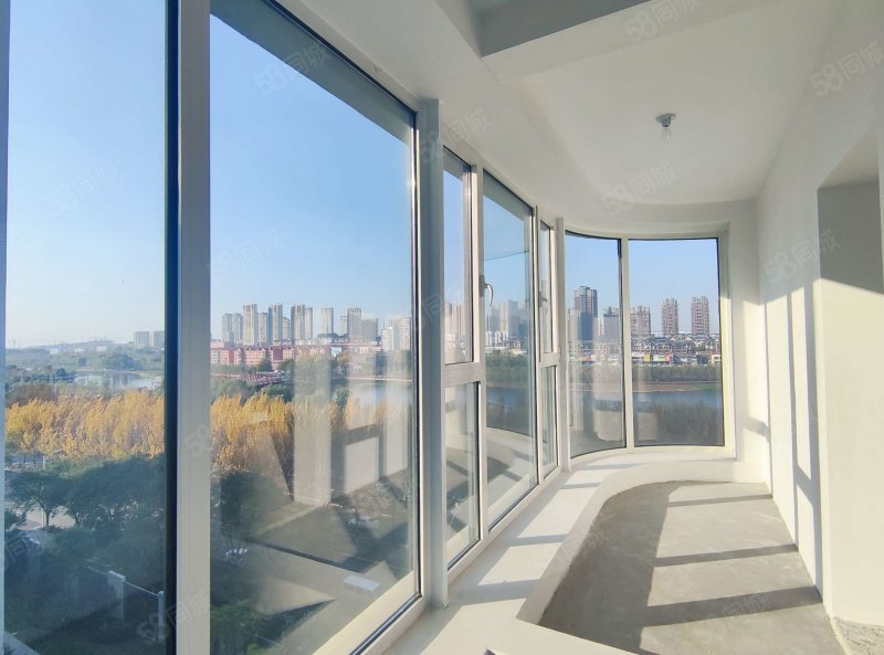 汇置尚都3室2厅2卫107.9㎡南北120万