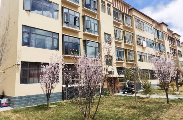 交通小区4室2厅148㎡90万二手房图片