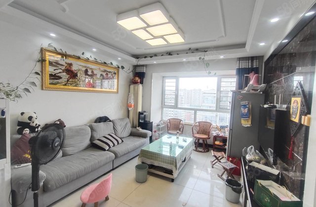 60万买光明  七中附近电梯地暖房 还可按揭正规三室停车方便