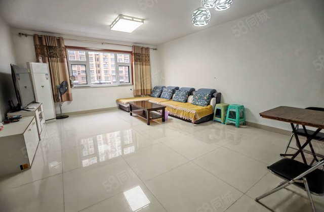 民生凤凰城4号院，3室2厅，客厅宽敞，分布合理，交通便利