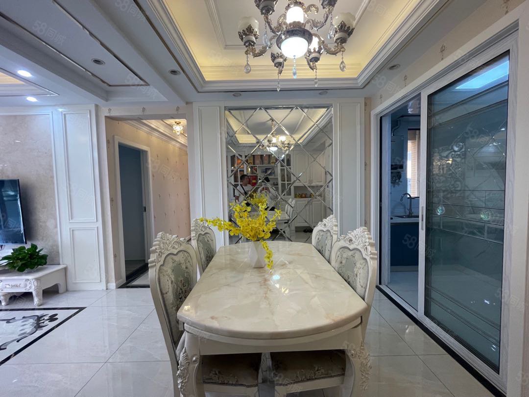 翰林珑城3室2厅1卫110㎡南北64万