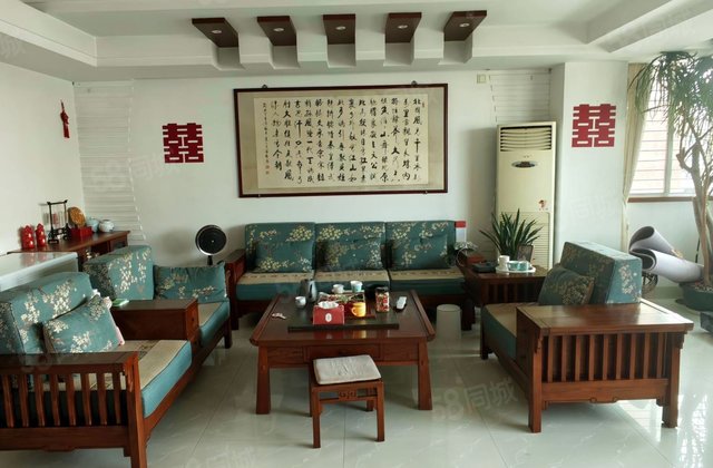 地税嘉源小区4室2厅203㎡118万二手房图片