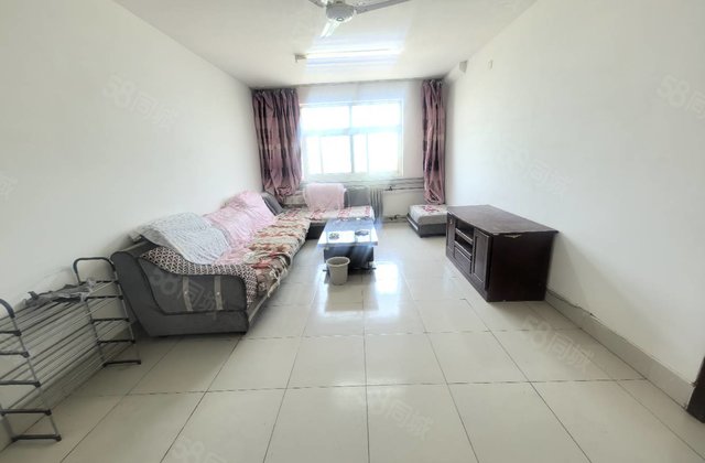 香江，阳光  英才       三里铺三室免大税带储藏室