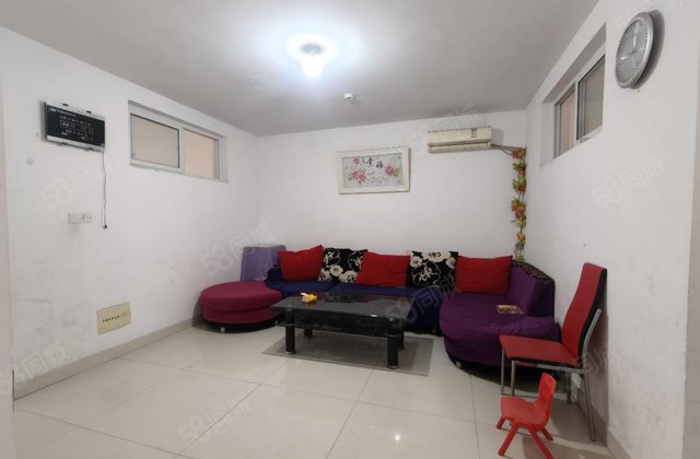 西北  ~正规大三室~出入方便~小区随便停车~看房有钥匙