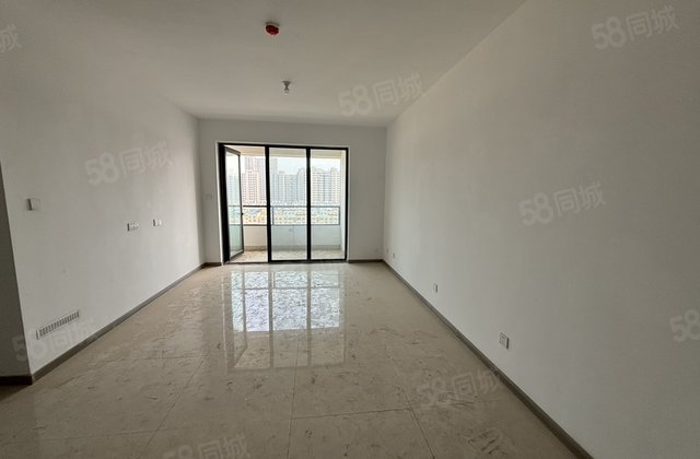 前排全天采光！新房未住双卫性价比前茅！金柱绿城颐馨园月亮湾