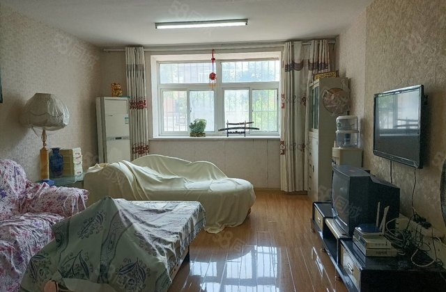 车站附近康城 伟业 水晶丽城孝心一楼洋房 三室两卫 带大车库