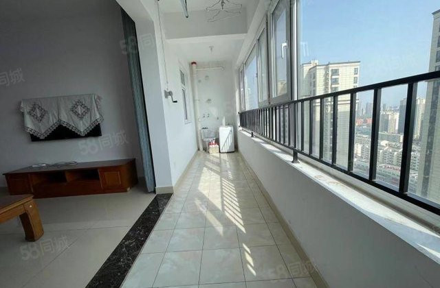 文轩闸口附近 东关国际三室两厅户型方正