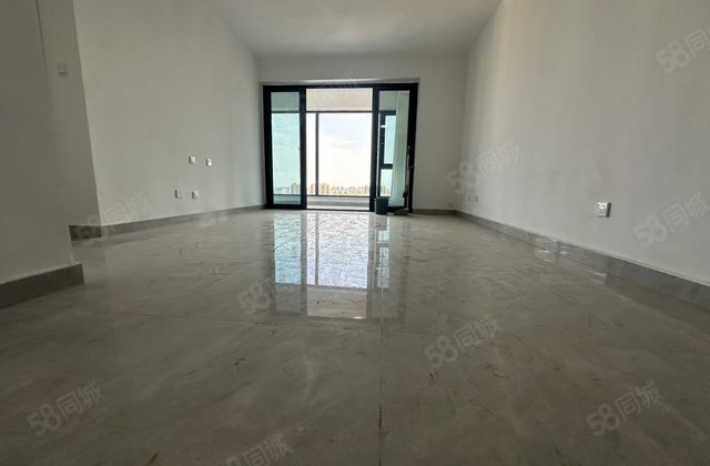 谷山壹号装修没住3室2卫带地下室63万可按揭能走一手手续