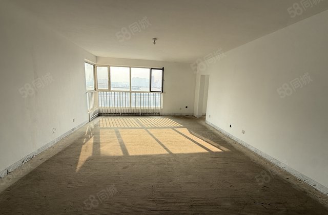 京林中央公园4室2厅207㎡118万二手房图片