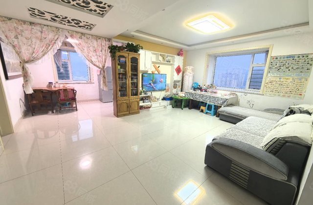 兴华路法院旁边 光岳花园电梯房 带车位 不是顶楼双阳台