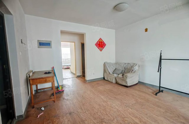 香江附近 水城雅居 两室两厅 好楼层 有钥匙 随时看房