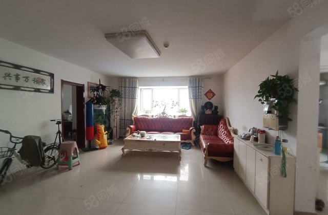 伟业中华御苑 出行方便 双卫格局 产权清晰 南北通透 小三居