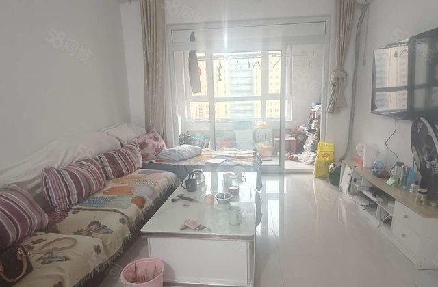 紧临万达电梯房好楼层南北通透带车位单价五千多