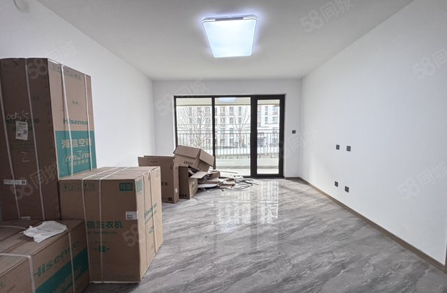 一实验区政府，财信学府印象，三叶草 车储带，总高18层电梯房