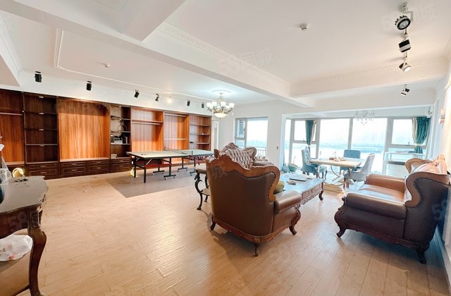 潮宗御苑4室2厅216.24㎡238万二手房图片