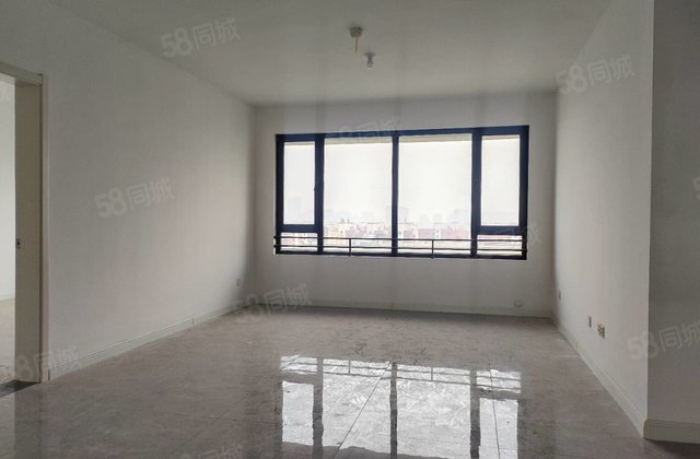 百合新城锦兰园一梯一户精装未住，车位储藏室中间  楼层