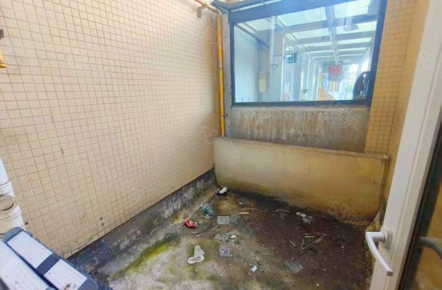 融创凯旋东岸3室2厅77.38㎡108万二手房图片