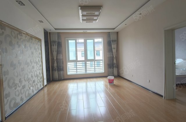 新裕花园3室2厅139㎡58万二手房图片