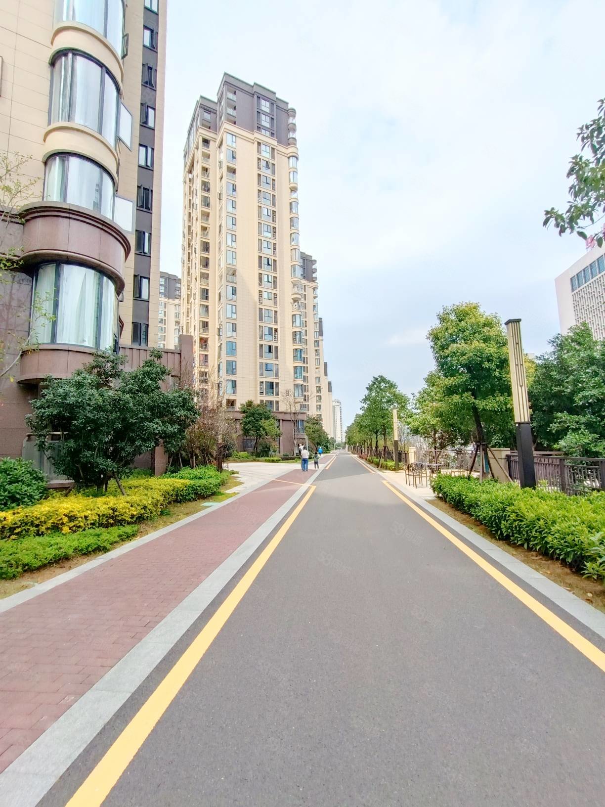 祥浦苑3室2厅2卫106.97㎡南327万