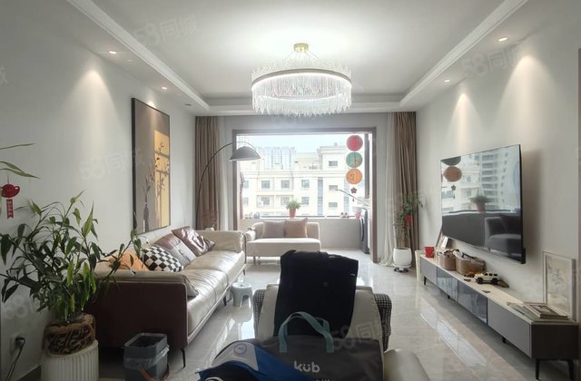 电梯小高（11）送15个精装，带车位储，三叶草户型，餐客一体