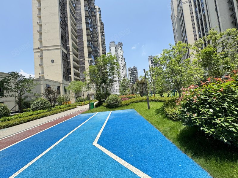 高新成章中泰天境99平毛坯3房2厅2卫小区中间满2年