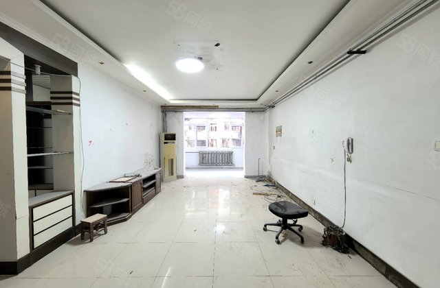 电业局家属院低楼层大三室 老文轩 双阳台 南北通透有车库