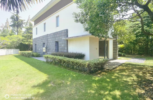 湖畔佳苑(别墅)5室2厅275㎡2800万二手房图片