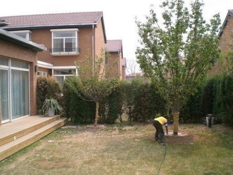 歐陸苑4室2廳3衛(wèi)200.14㎡南北1799萬