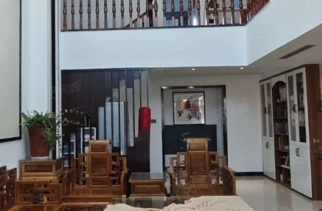 江南中央美地5室2厅236㎡172万二手房图片