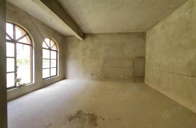 翰樘城逸府4室2厅290㎡159万二手房图片